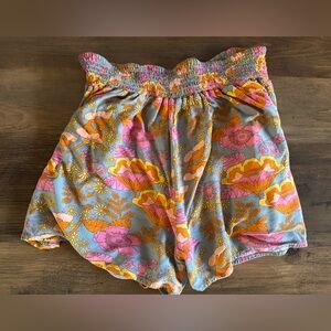 Dizzy Lizzy Boho Floral Smocked Shorts L Retro 70s Festival Cottagecore